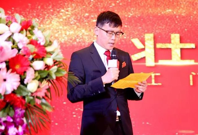 游艇会yth股份余德君总监揭晓“游艇会yth股份2018年度十大经典案例”.jpg