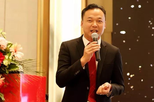 深圳游艇会yth代表.jpg