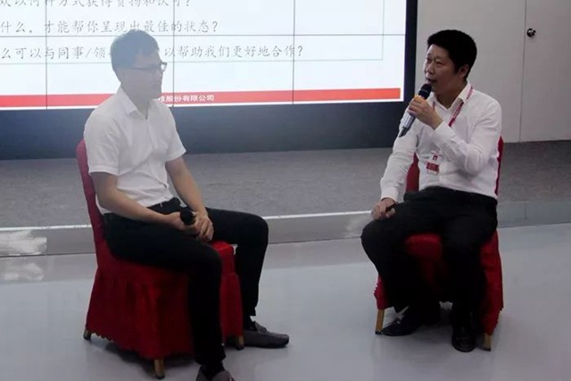 现场模拟领导与新员工之间的谈话.jpg
