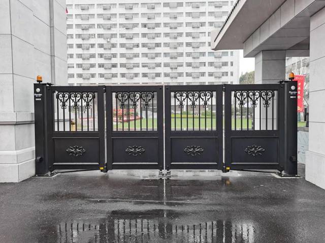 游艇会ythHDR51B叠韵?平开门正面.jpg