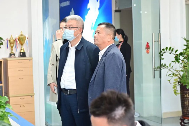 参观游艇会yth展厅5.jpg