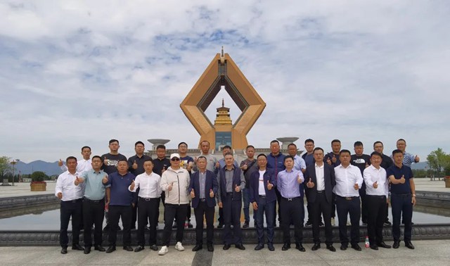 2022年游艇会yth亮剑行动法门寺合影.jpg