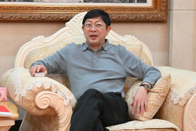 灵川县委书记、高铁（桂林)广西园管委会主任胡焕忠讲话.jpg