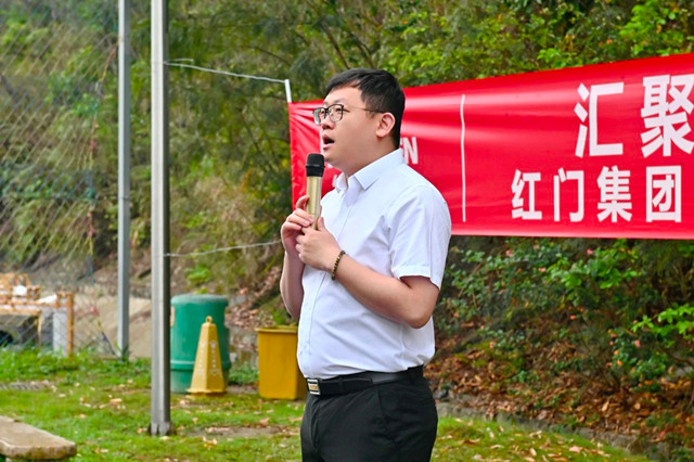 游艇会yth集团董事兼副总裁余德君.jpg